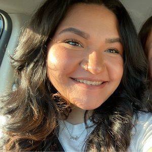 Meet your Posher, Briana